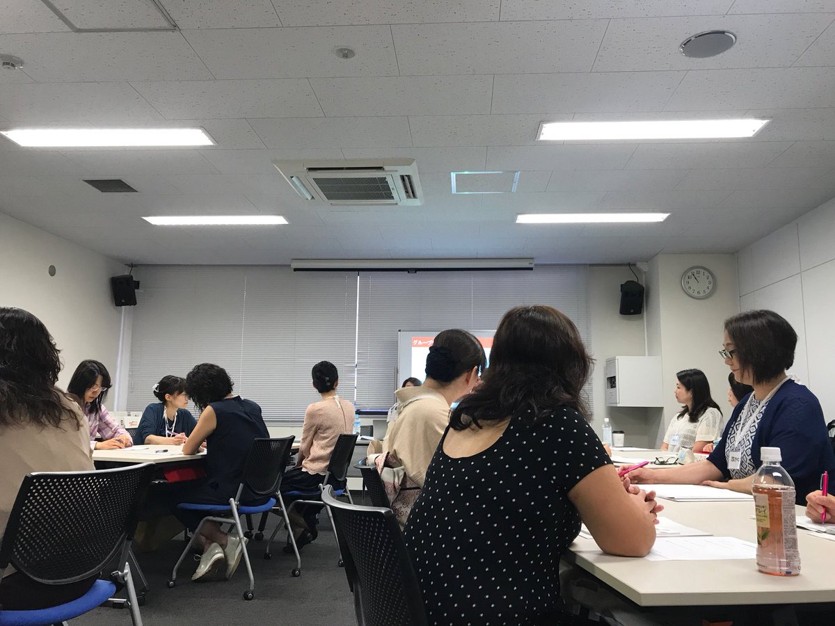 miruide's tweet photo. 今日は、東京に来てます！
伝筆講師養成講座のお手伝いです。

年伝筆先生を養成する講座は、年に2回東京で開催されて居ます。

今回は、16名の伝筆先生が生まれる予定！

どんどん、キラキラしていく姿は、
何度来ても嬉しいものです！

＃伝筆 ＃伝筆講師養成講座 #伝筆協会 ＃みるいで ＃侑季蒼葉 https://t.co/bc952oKY5V