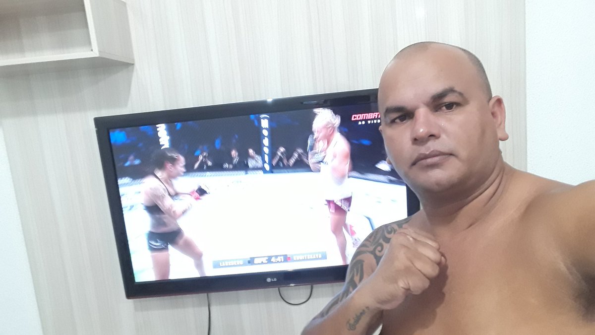 Wyllamebarros's tweet photo. #UFC229NOCOMBATE https://t.co/vhG9Vpd8F9