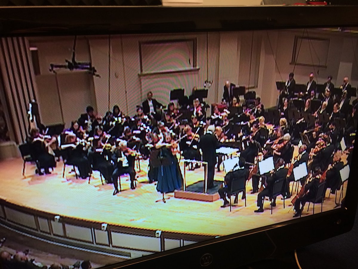 RobertPeterson3's tweet photo. #OnNow: Berlioz’s Harold in Italy, op. 16, feat. Principal Violist Beth Guterman Chu with the @slso. @BramwellTovey conductor. #slsolive @stlpublicradio https://t.co/JFy4oLlVb0