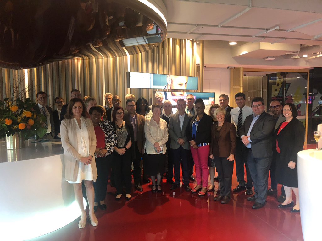 Sara Caplan tweet media