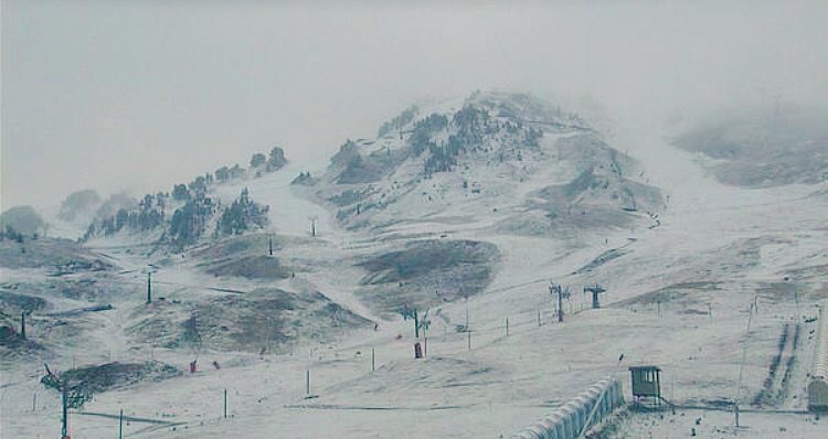 Encantados de poder empezar a decir:
¡Buenos días blancos!
#espiritubaqueira

❄️❄️❄️

Encantats de poder començar a dir:
Bon dia blanc!
#esperitbaqueira