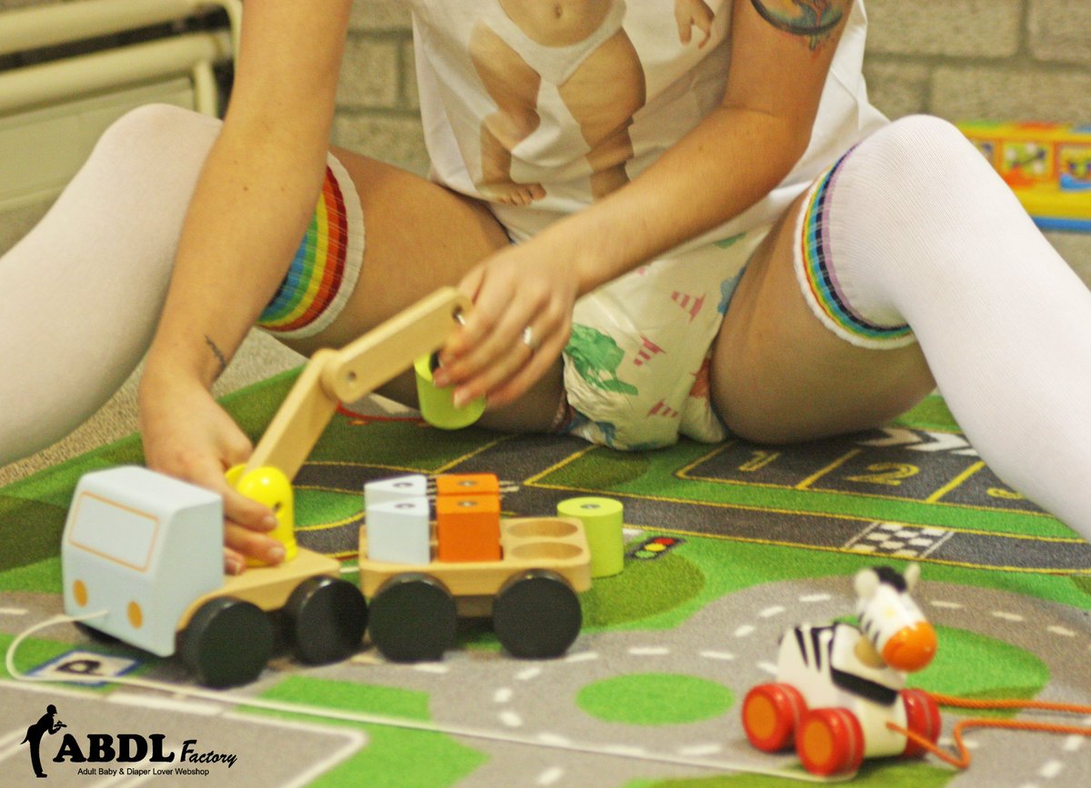 AbdLfactory's tweet photo. https://t.co/eUgt0N3h4I Photoshoot 2-4/7 _ #abdlfactory #diaperlover #abdl #adultbaby #adultbabygirl #tykables #ageplay https://t.co/pFJRvChxOi