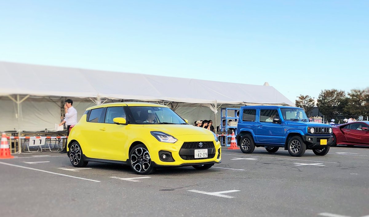 suzukicojp's tweet photo. ＼ #東京モーターフェス2018 レポート②／

東京モーターフェス2018、2日目♪

「レース参戦車・カスタマイズカー展示」では、＃スペーシア トールキャンパーを展示中！

さらに、公道に設定されたコースで新型 ＃ジムニー や #スイフトスポーツ をご試乗できます！

明日まで開催中。 https://t.co/MLW79LRrWS