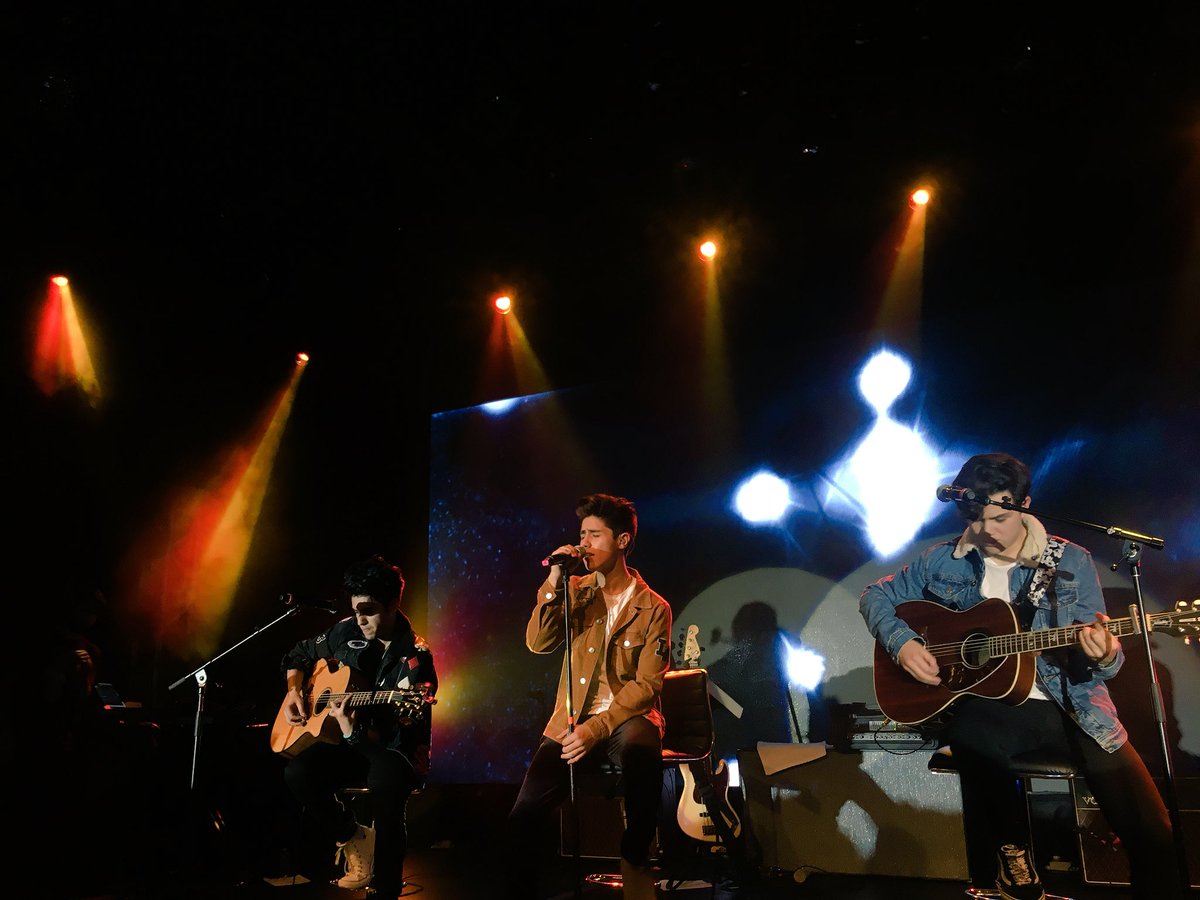 laylersmty's tweet photo. M O N T E R R E Y 
Presente con @layloficial en el Lunario! 🇲🇽 https://t.co/EX9QFGeM0h