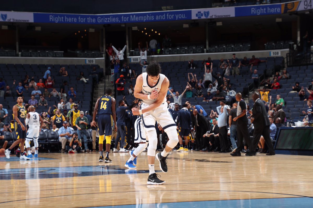 in_nba's tweet photo. 日本バスケの歴史が変わった日🇯🇵🏀

👏🏼 @wacchi1013 👏🏼 via @memgrizz https://t.co/7d5gk6gZFh