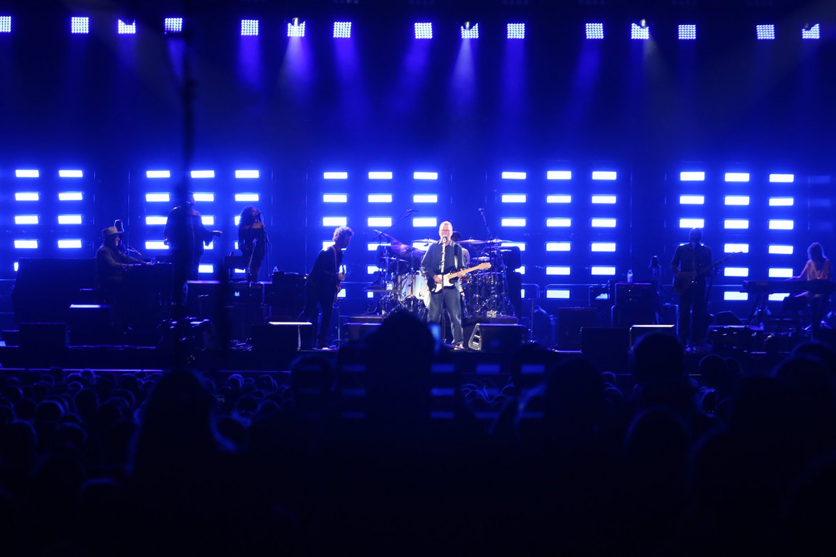 TheGarden's tweet photo. You looked wonderful tonight! Eric Clapton. NIGHT 1. SOLD OUT. (📸: Al Pereira/MSG Photos) #EricClaptonMSG https://t.co/rZkrHq8aOb