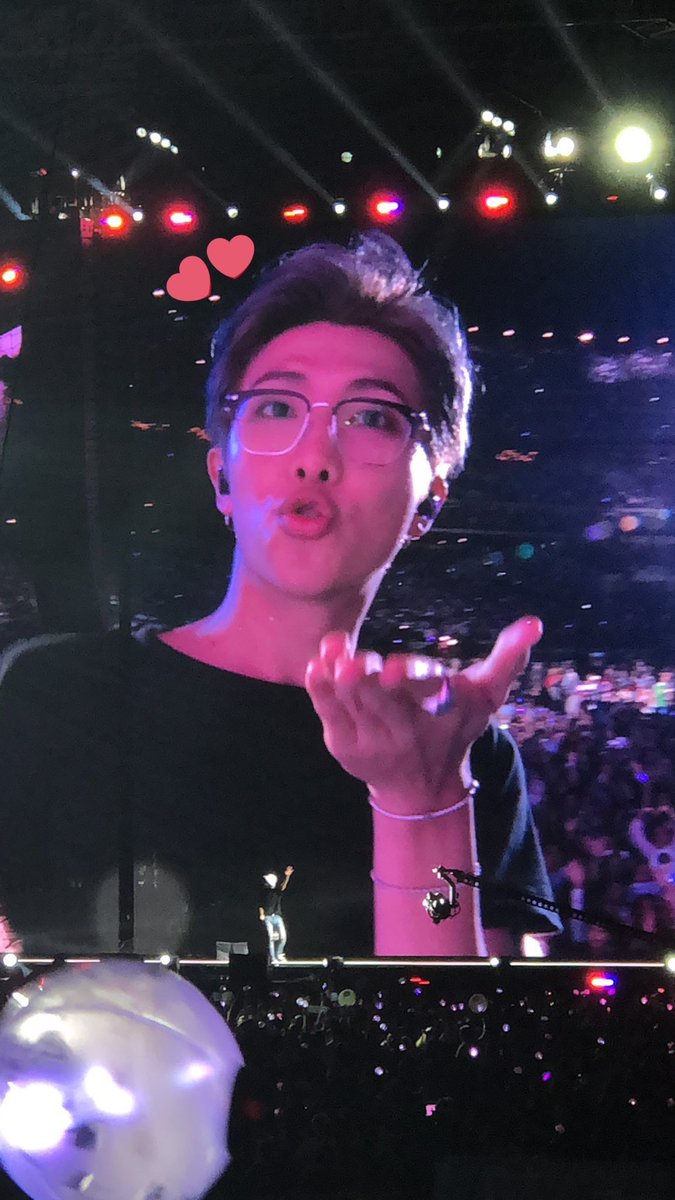 yoongi: is this bitch crying over me? tweet media