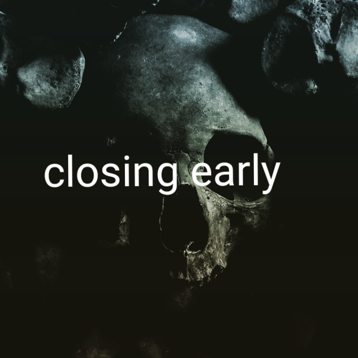 Newcastle_Fear's tweet photo. The rain has come in and the gouls have gone into hiding. We are closing early for the night. #newcastlenightmare #hauntedtrail #zombiehunt #graveyard https://t.co/zSh3UGo8Jv