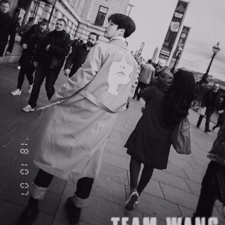 valejacky96's tweet photo. ~𝘐 𝘥𝘰𝘯’𝘵 𝘬𝘯𝘰𝘸 𝘸𝘩𝘦𝘳𝘦 𝘪’𝘮 𝘨𝘰𝘪𝘯𝘨 𝘣𝘶𝘵 
𝘪𝘧 𝘺𝘰𝘶 𝘤𝘢𝘯 𝘩𝘰𝘭𝘥 𝘮𝘺 𝘩𝘢𝘯𝘥...
𝘐 𝘸𝘪𝘭𝘭 𝘧𝘭𝘺 𝘵𝘰𝘨𝘩𝘦𝘵𝘦𝘳 𝘸𝘪𝘵𝘩 𝘺𝘰𝘶. ~ 🖤 #igot7selcaday @JacksonWang852 #ahgaselcaday #got7⁠ ⁠ #IGOT7SELCADAY #王嘉爾 爱你。 https://t.co/85dPTjQuj8