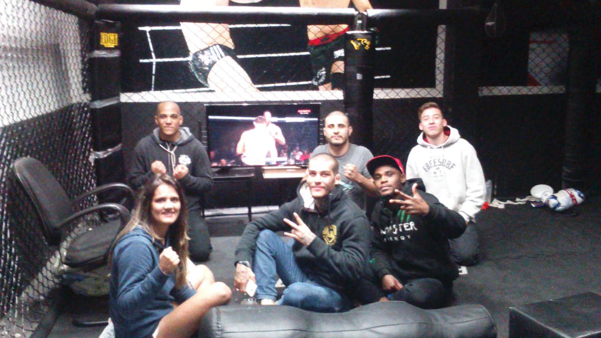_MariaRibeiro's tweet photo. #UFC229noCombate https://t.co/gVEcqMgljg
