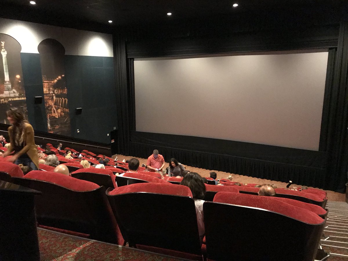 Power went out in the middle of A Star is Born at Muvico we n TO! They say the whole mall &amp; neighborhood is out.