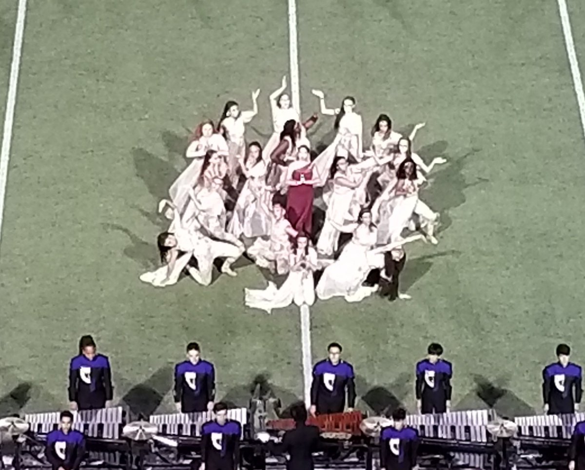 AndersJanders's tweet photo. Not only does the @RangerRegiment #Oracle tell of peace or war... the #Oracle2018 also brings lightning and storms! #thatwasinsane #whataperformance #emsproud https://t.co/kdD7roJ5Y1