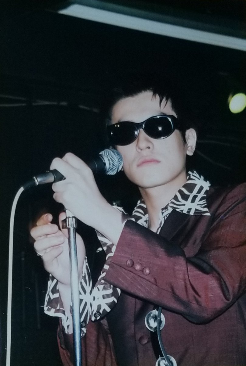 ルパン三世のテーマとともに現れるTHEE MICHELLE GUN ELEPHANT