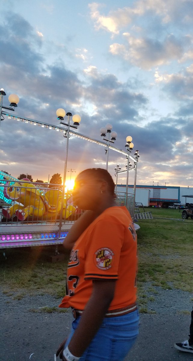 Ok, so I accidentally took a beautiful pic of a total stranger. at the Dixie Classic Fair in North Carolina on October 1st. RT so whoever this is can see it😂
