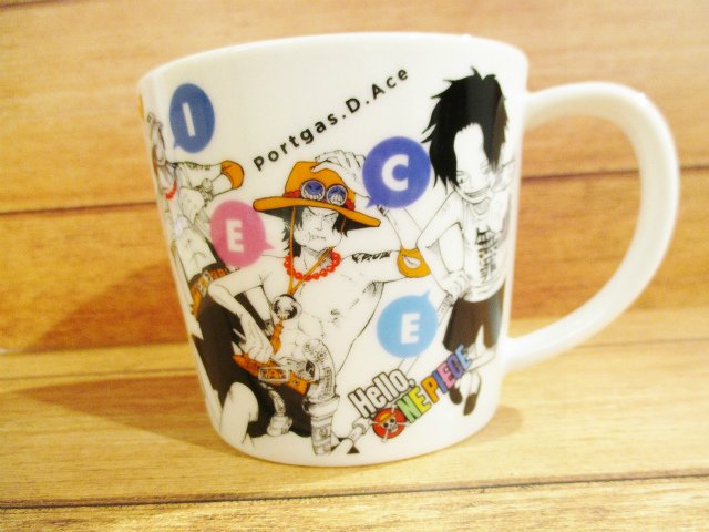 One Piece 麦わらストア福岡店 Twitterren 新商品 原画商品 Hello One Piece マグカップ エース ロー 1 4円 税 好評発売中 麦わらストア Onepiece T Co Zjbstphh4g Twitter