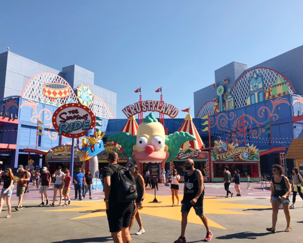 avec_valerie's tweet image. NEW POST: First Day of Fall at Universal Studios 🍂🎃✨
#autumn #universalstudios #falltimefun avecvalerie.com/2018/10/06/fir…