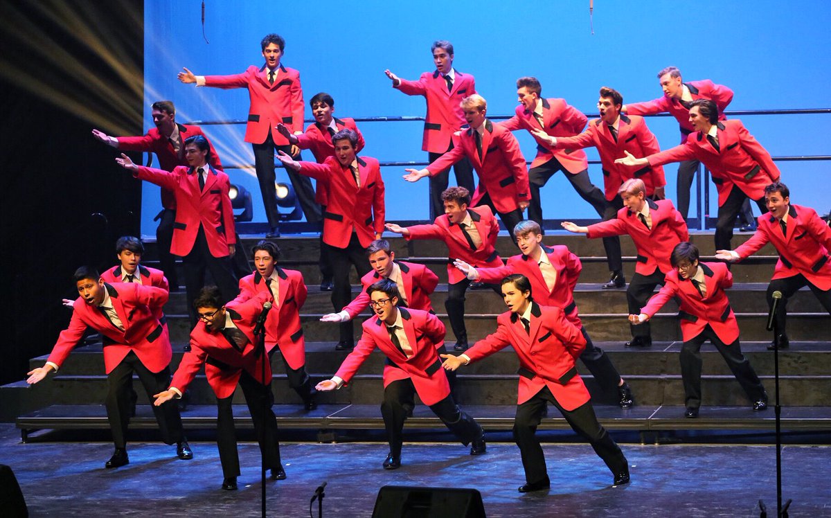 HorizonChoirs's tweet photo. "Oh What a Night!" Check out those #jerseyboys 🎶 looking great and #broadwayready for 10/11 🎟 https://t.co/fHflf5Ax2h
#menschoir #bway #BUS2018 #bwayjetset2018 #music #showchoir #techrehearsal #ohwhatanight #prettybaby #stay #canttakemyeyesoffofyou #workingmywayback https://t.co/AP15dBlNiZ