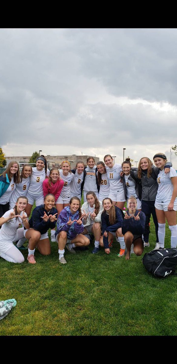 First day of districts and the girls took a dub in overtime against Columbia!!💙💛