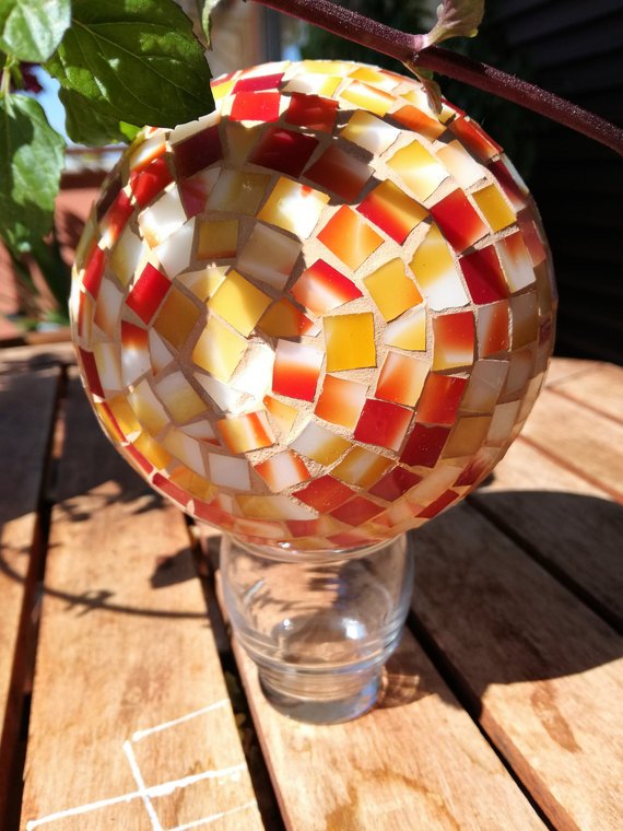 Decorative mosaic ball, Unique glass ball for festive compositions in brown tones, Mosaic orb for bowls and vases, Romantic decor Meditation #HomeAccent #ShadesOfBrownOrb #TabletopDecor #MosaicOrnament #ChristmasGift #DecorativeBall
➤ goo.gl/WLphFG
via @outfy