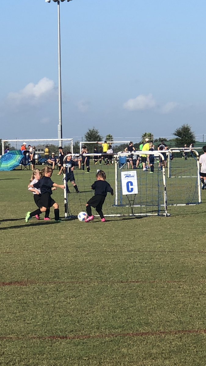 CoachKelso714's tweet photo. Our baby was on fire this morning, love watching her play! @SenoraKelso #Dragonflies https://t.co/eVZsHFQmcK