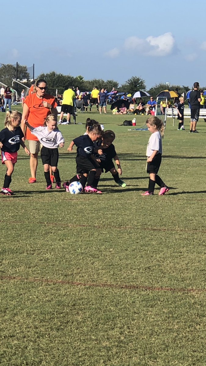 CoachKelso714's tweet photo. Our baby was on fire this morning, love watching her play! @SenoraKelso #Dragonflies https://t.co/eVZsHFQmcK