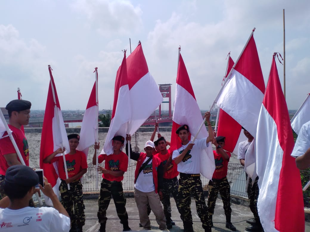 yon_x23n's tweet photo. #KirabSatuNegeri2018 Zona Sabang mengibarkan merah putih di monumen perjuangan rakyat, palembang.
#KitaIniSama https://t.co/GNInyyy9PW