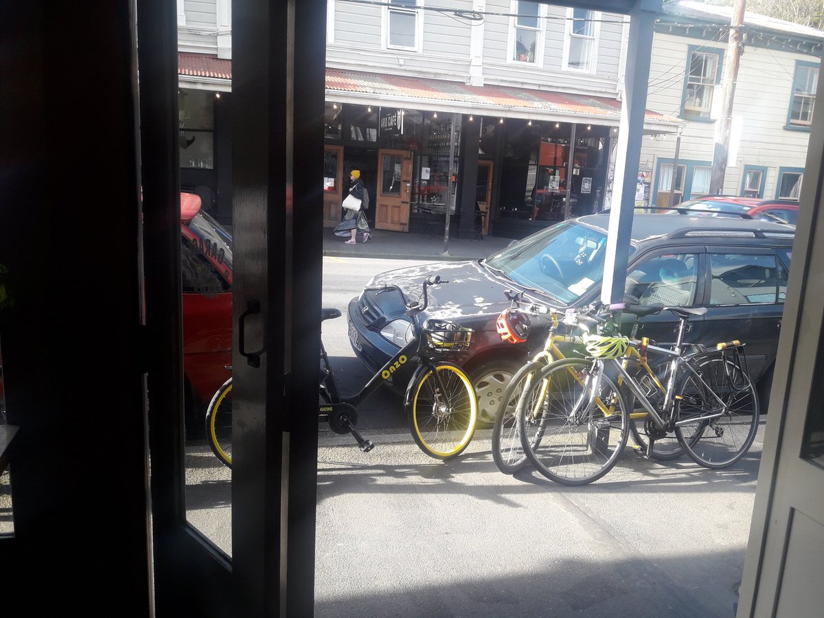 mjsqu's tweet photo. They are everywhere! 🚲🍺 #onzowatch @Garage_Project Taproom 91 Aro Street, Wellington @onzo_nz https://t.co/KuUS1supGy