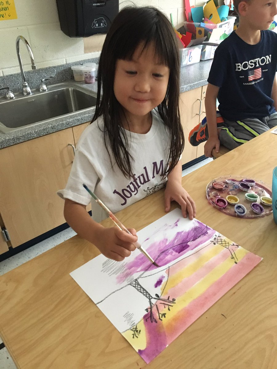 GretchenProcto3's tweet image. The first graders are learning about sunsets and silhouettes! @haycockart