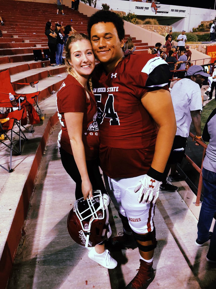 shelby_taylor74's tweet photo. another year later and #54 still has my heart❤️ #aggieup https://t.co/CmYN59EJuD