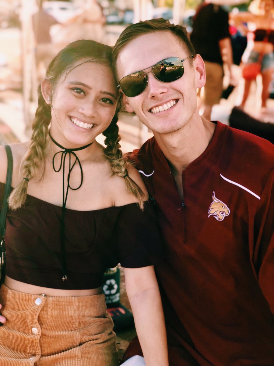 anglenugget's tweet photo. met this random guy today &amp; took some cute pics with him!!!! 🤩🤪💛 https://t.co/3Q7hB9YTNc