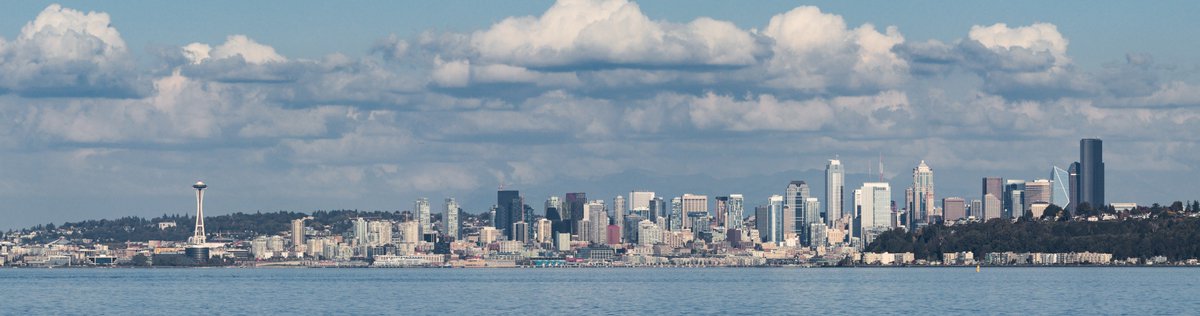 DarkainMX's tweet photo. A huge panoramic photo during my return from #APICity2018 in #Bremerton, riding the ferry back to #Seattle. @APICityConf was amazing, and so were the views!
Full resolution 32MP file can be found here:
https://t.co/yM6OcWIBoh https://t.co/giPofcyTF6