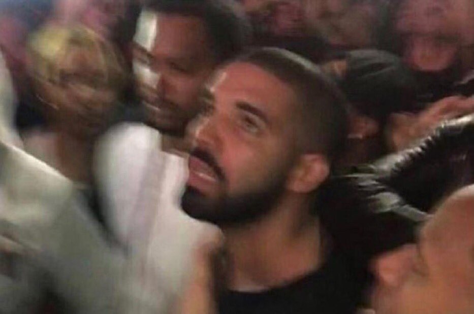 Trizzzy_T's tweet image. Drake when he saw Khabib jumping over the octagon