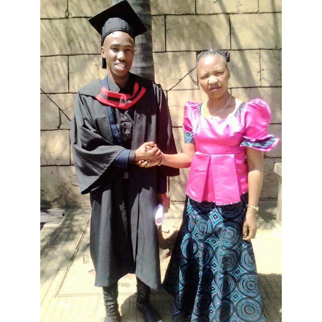 ItsZee_'s tweet photo. #NewProfilePic https://t.co/OziIImGJzo