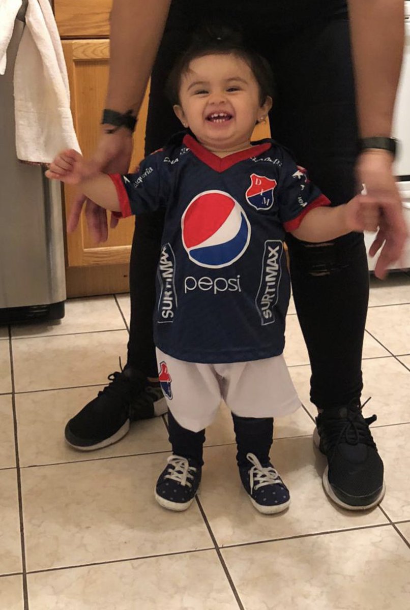 vnesa33's tweet photo. Cuando gana @DIM_Oficial 
♥️💙♥️💙 https://t.co/NkPdH4GMSM