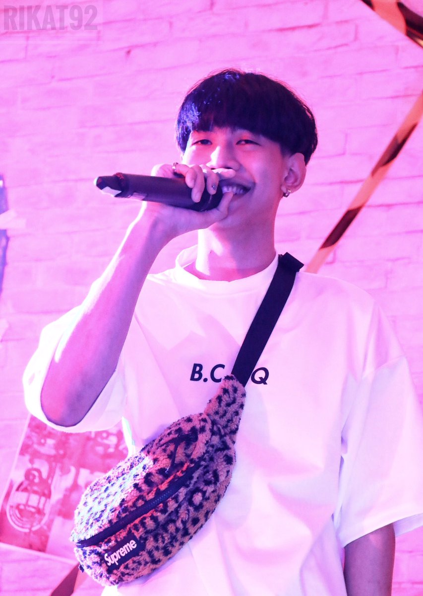 lazyloxytopfans's tweet photo. เมื่อวันงาน Rap Is Now 💕
@lazyloxy @lazyloxytopfans
#lazyloxy #lazyloxytopfans #therapper #therapperthailand #therapperth #therapperconcert #rapisnow
Cr. @rikat92 เจ้าเก่า ตั้ลล้ากก https://t.co/s4iBRym5fT