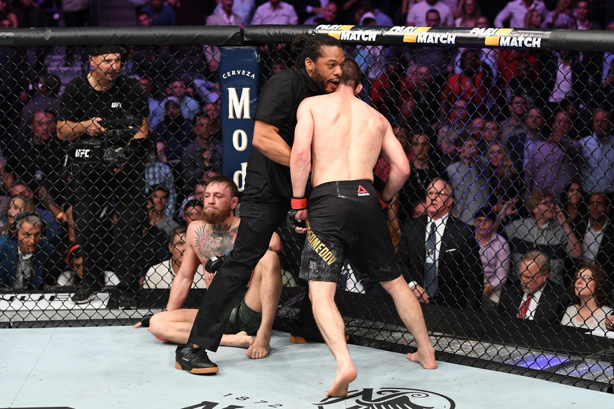 BleacherReport's tweet photo. One of the craziest nights in the history of sports. #UFC229 https://t.co/kqtcLSKBKr