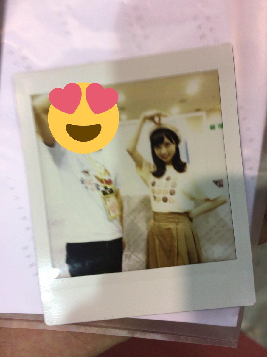 kitasanz's tweet photo. AKB48グループ握手会@インテックス大阪にて
センター試験のゴールド神特典を受けてきました
メンバーはゅぃゅぃ
2ショットチェキと認定証の手渡し
至福の時間でした
#小栗有以 https://t.co/uceWwe4E5F