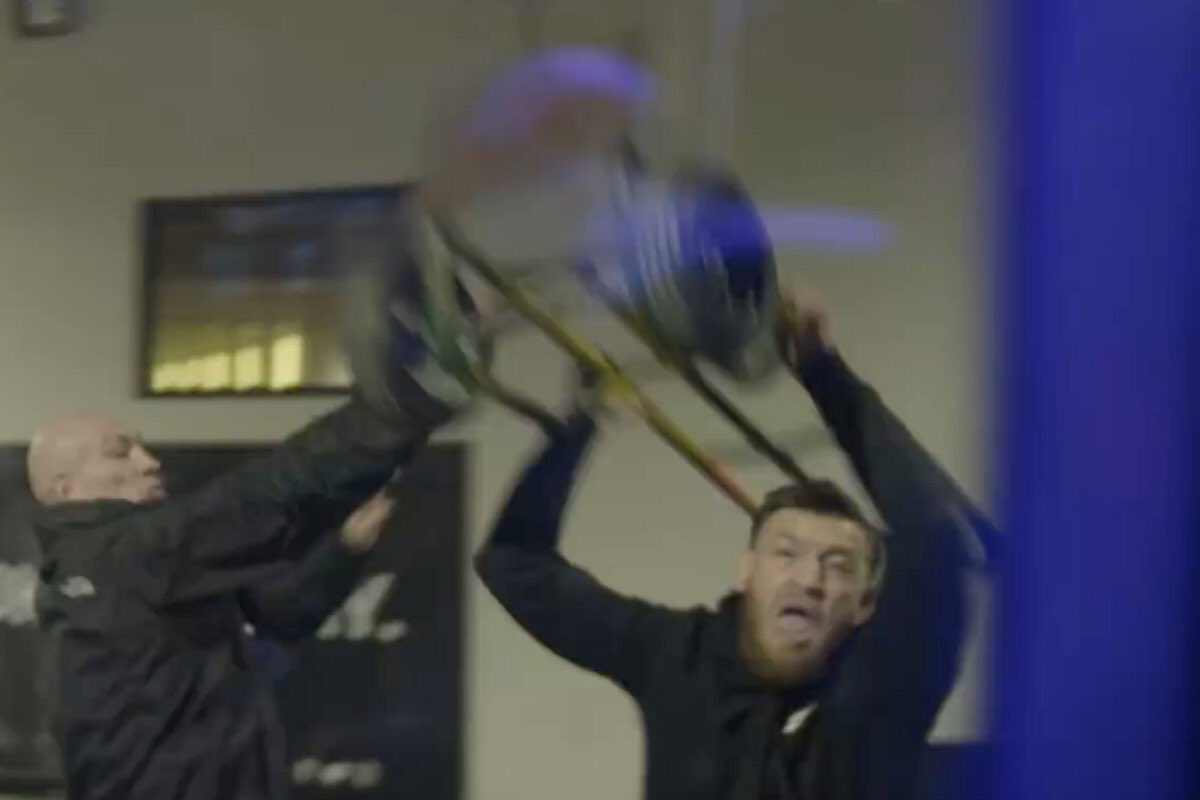 __WWE_FAN__'s tweet image. People out here hating on Khabib for his actions after the fight. Joe Rogan calling it a black eye on the sport.

But hey, let's not forget that Conor and his friends broke into a building and threw a metal trolley through the window of Khabib's bus a few months back...

#UFC229