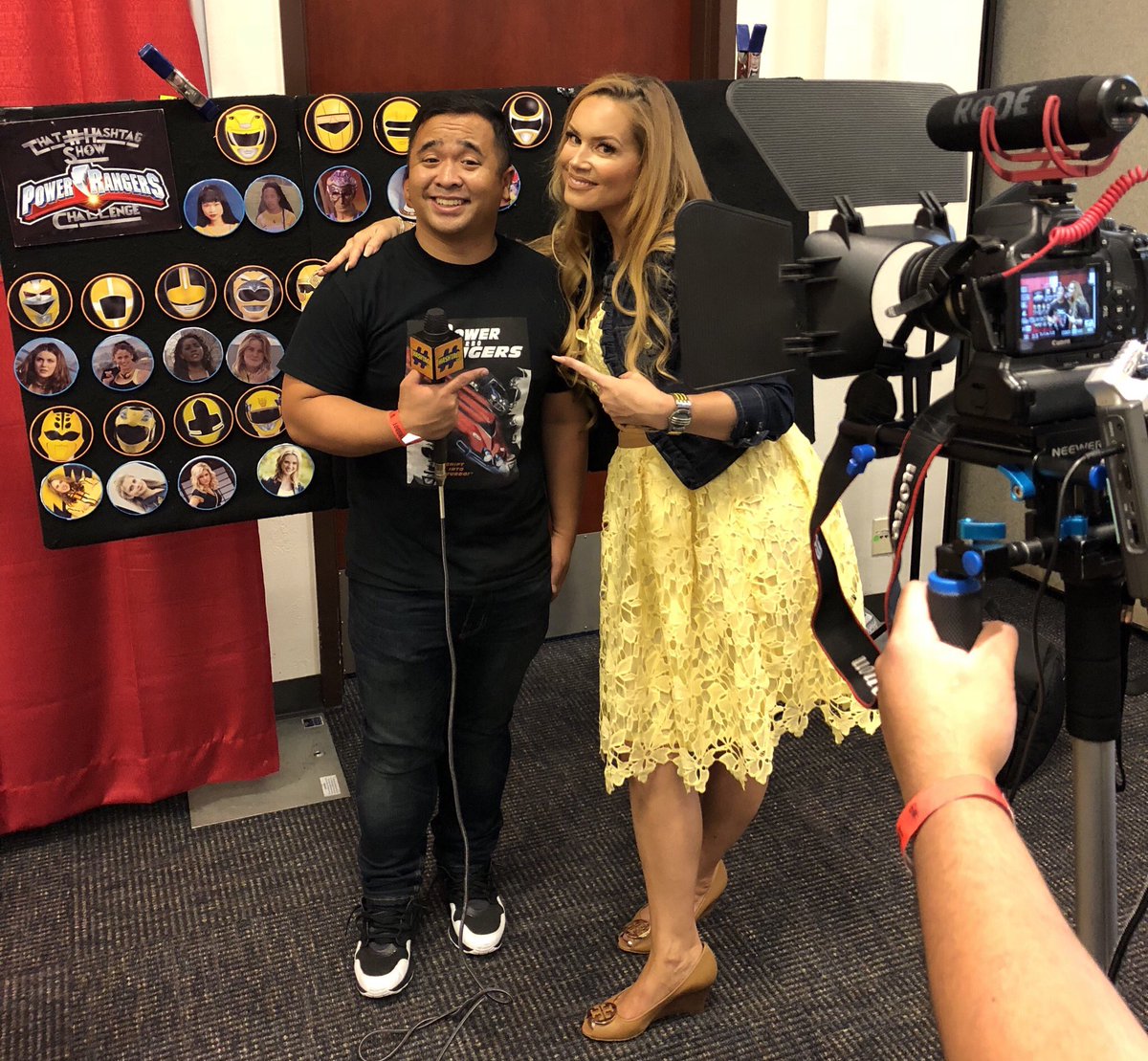 TLCYellowRanger's tweet photo. Such a fun game!! 🤔😆
Thank you Jezzer 💛
⚡️
#Nerdbot #Nerdbot2018 #NerdbotCon #NerdbotCon2018 #ComicCon #Cosplay #Pasadena #LosAngeles #SoCal #PowerRangers #YellowRanger #ThatHashtagShow https://t.co/4CoPdWQjuF