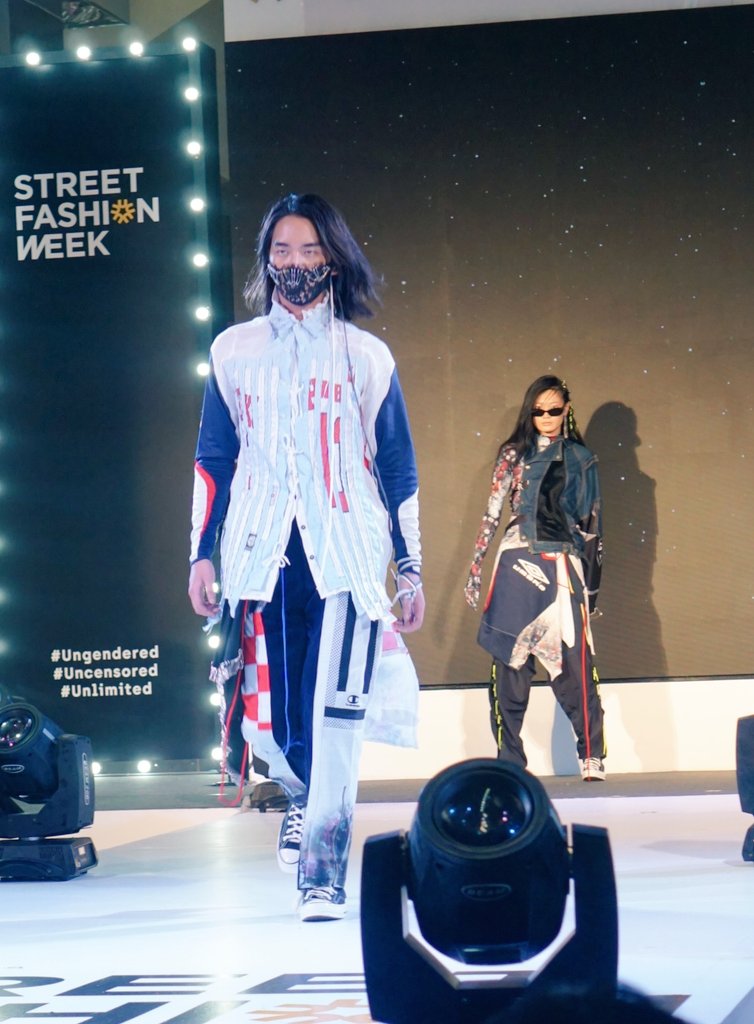Foxy_Third's tweet photo. เติร์ท เดินแฟชั่นโชว์
งาน UNION MALL X HAMBUEGER - Street Fashion Week
#tanyoov #third #foxy_third
#fashionshow
#unionmall #UnionmallxHamburger
#StreetFashionWeek
#thefacementhailand https://t.co/Rp3pamD29X