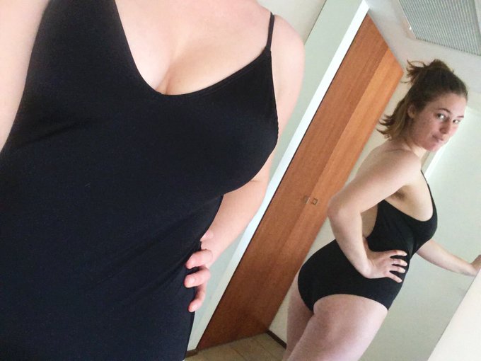 Been a while since I&rsquo;ve broken out the togs! 🌞 https://t.co/8ZbdJwnQku