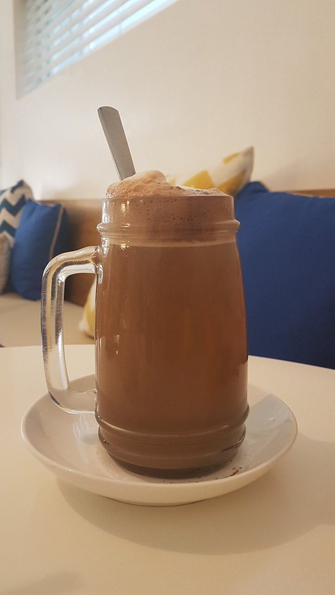 RougeBeautyGirl's tweet photo. The almomd milk milo at @bettybluebistro is no joke https://t.co/O3HFoMHFHd