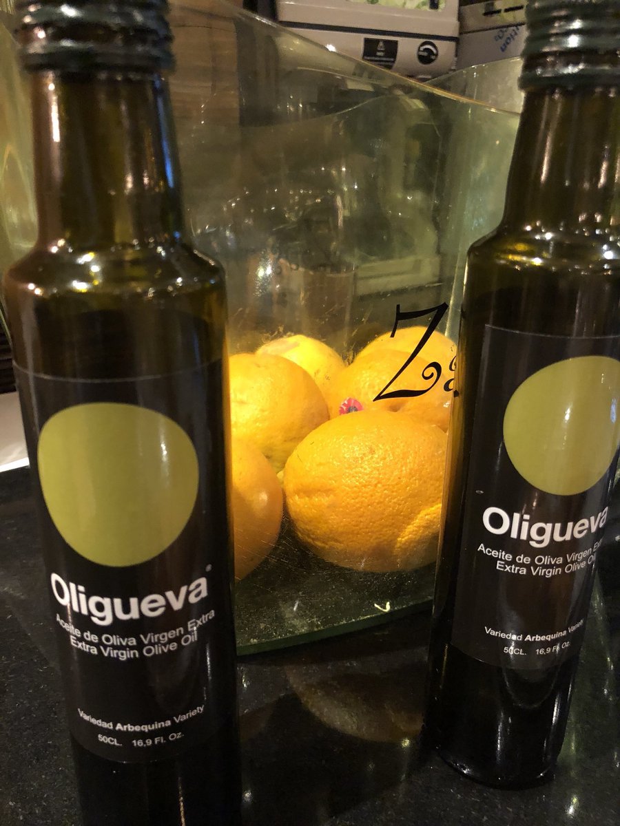TheGradientVall's tweet photo. Eres de los que te gusta empezar el domingo con un desayuno especial ? Te estamos esperando .. zumo natural , prensa del día , bollería , pan recién horneado , aove de @oleovalladolid ... y un café de los buenos !! https://t.co/osMnpKb39Z