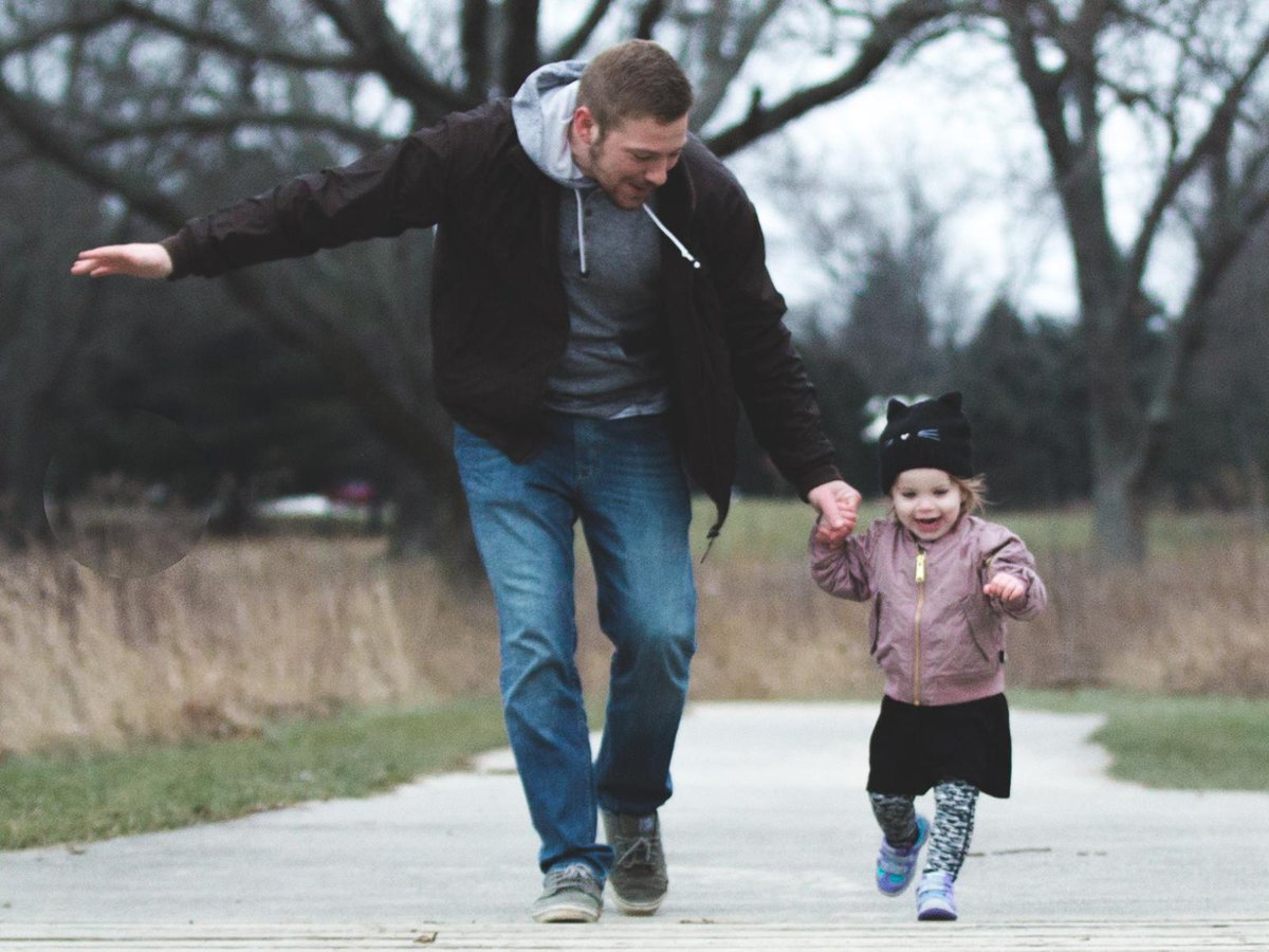 LuxembourgLU's tweet photo. 'A father is a man who expects his children to be as good as he meant to be.' - Carol Coats

Happy Father's Day to all the special men out there!
#fathersday #pappendag 👨👶🎁🎉 https://t.co/30qHn8oZFs