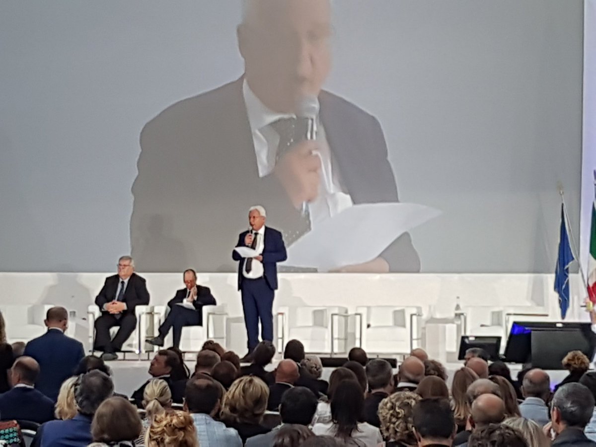 Avv_E_Ferraro's tweet photo. Istantanee dall'ultimo giorno di lavori al XXXIV #CongressoNazionaleForense di #Catania2018.
#MovimentoForense
#seeyouinLecce https://t.co/qv5h6RYKf8