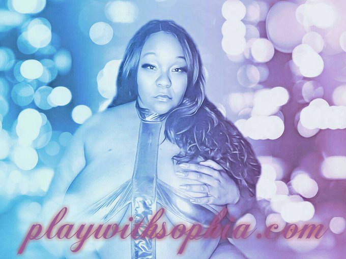 My phone lines are on. You should call me. It's the perfect time to talk about just anything. Got a juicy<a href="/tag/saturdaynight"class="tags"><span>#saturdaynight</span></a><a href="/tag/callme"class="tags"><span>#callme</span></a><a href="/tag/niteflirt"class="tags"><span>#niteflirt</span></a>