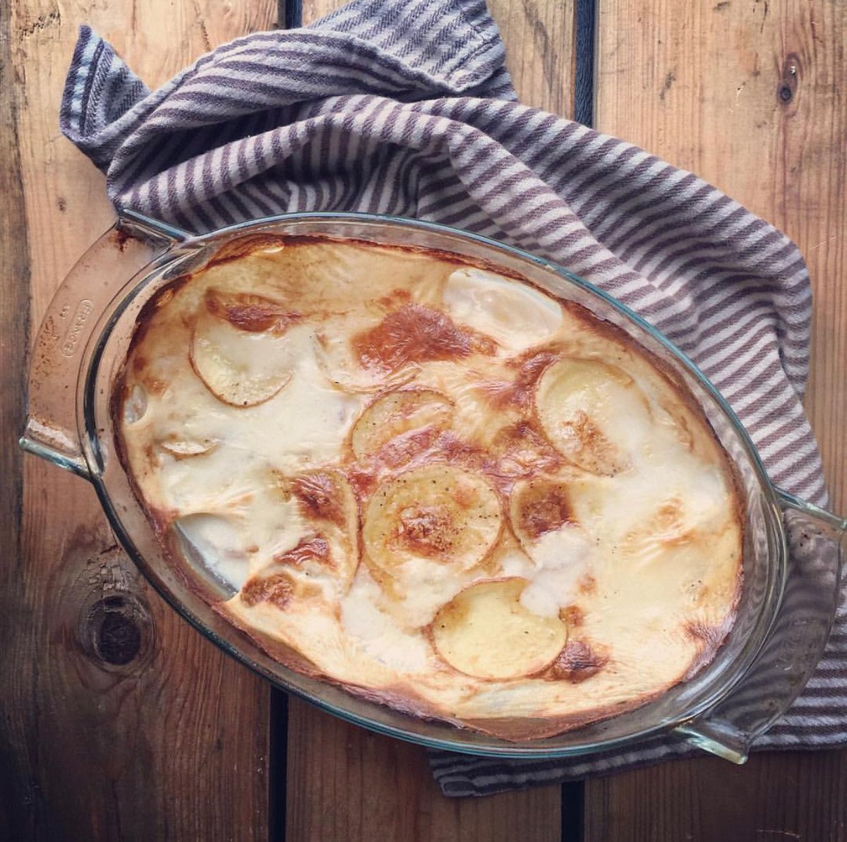 BoneBrewhouse's tweet photo. Dairy-free #scallopedpotatoes + #bonebroth for everyone! https://t.co/vZh9pKyjkJ https://t.co/VqDWt1MUZ2
