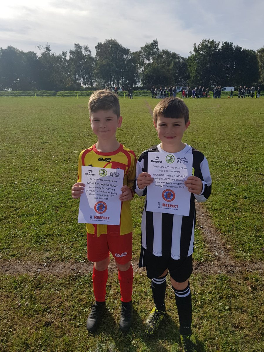UpTheDucks2015's tweet photo. Another great game another chance to prove how respectful these kids are. #RESPECT #GRASSROOTS #JustHaveFun #ENGLANDDNA @SDJSFL https://t.co/BBJkJbTpJ6