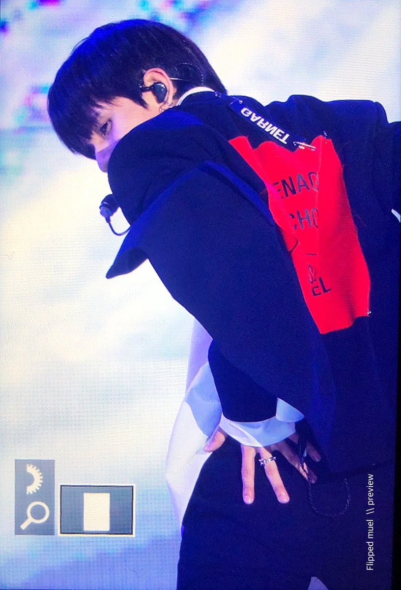 Flippedmuel's tweet photo. 181007 Asia Dream Concert 2018

#사무엘 #Samuel
@bravepunch0117 https://t.co/LdGFfMfYnd