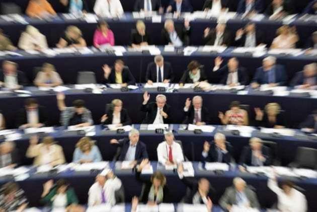 Δικαστήριο ΕΕ αρνείται να δώσει στοιχεία για τις αποζημιώσεις ταξιδίων βουλευτών dikastiko.gr/%cf%80%cf%81%c…